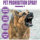 Hand sprüht TierRuhe Spray auf einen Hund, um seine Nervosität zu lindern und ihn ruhiger zu machen